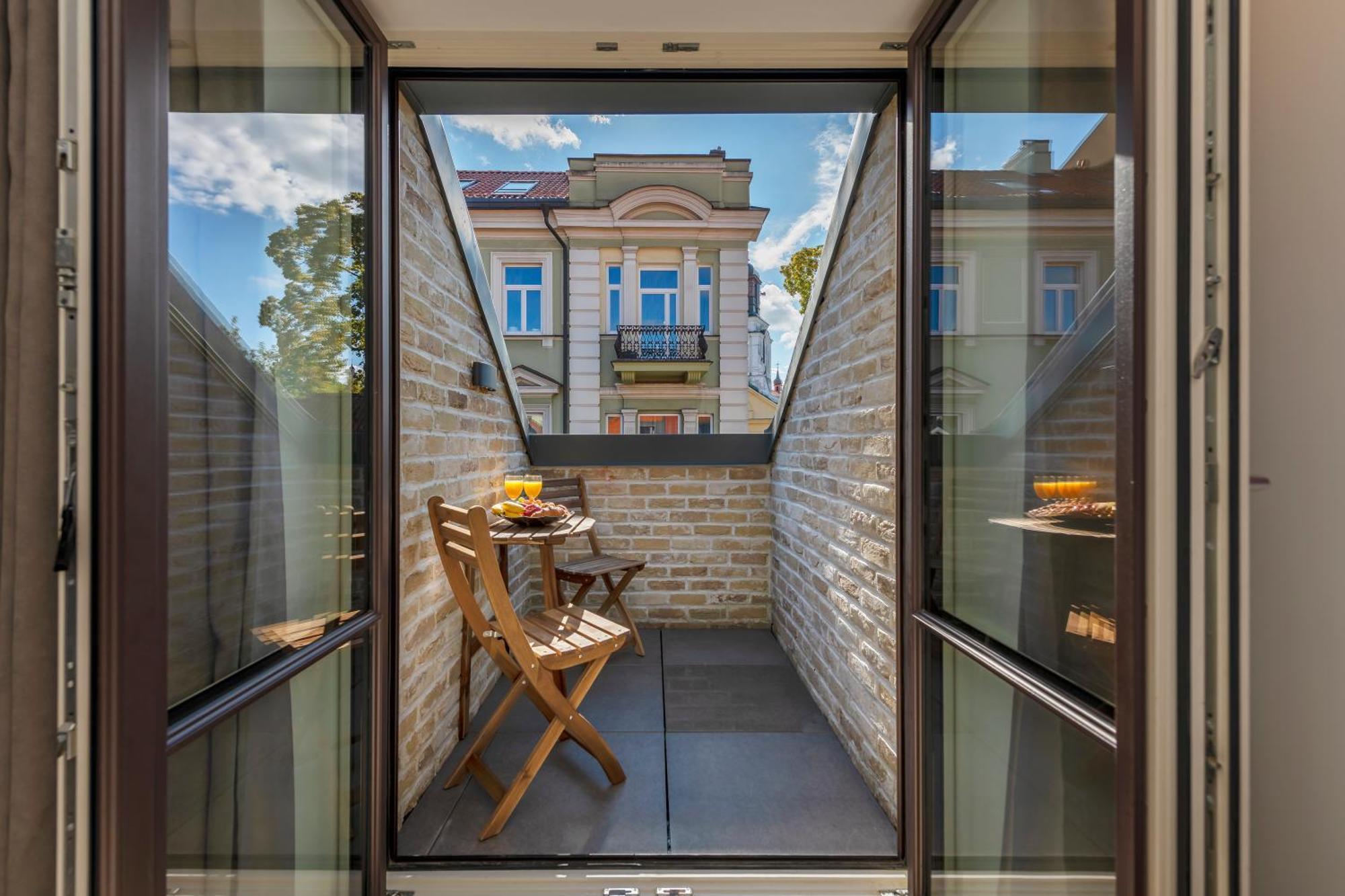 Artsy Exclusive Old Town Residence Gallery Walk วิลนีอุส ภายนอก รูปภาพ